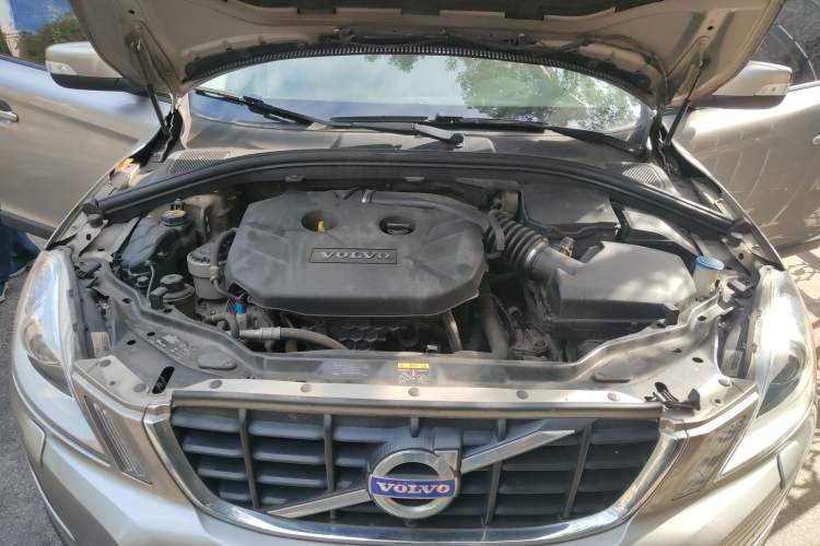 Used Volvo XC60 2012 T5 Volvo Ocean Race Commemorative Edition Engine Bay