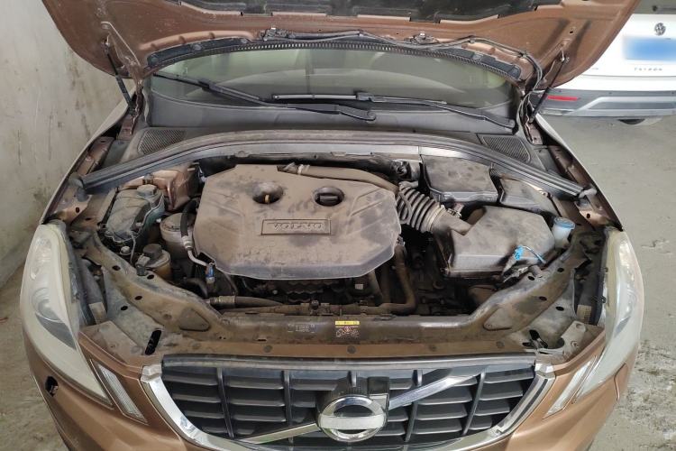 Used Volvo XC60 2012 T5 Comfort Edition Engine Bay