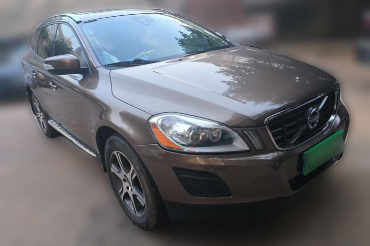 Used Volvo XC60 2012 T5 Comfort Edition Front Right 45 Deg
