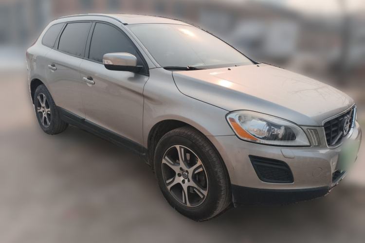 Used Volvo XC60 2012 T5 Comfort Edition Front Right 45 Deg