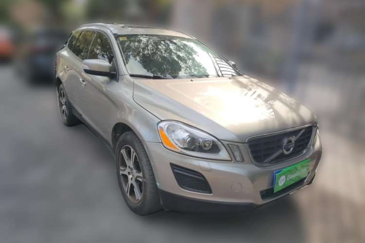 Used Volvo XC60 2012 T5 Volvo Ocean Race Commemorative Edition Front Right 45 Deg