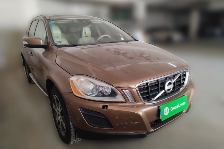 Used Volvo XC60 2012 T5 Comfort Edition Front Right 45 Deg