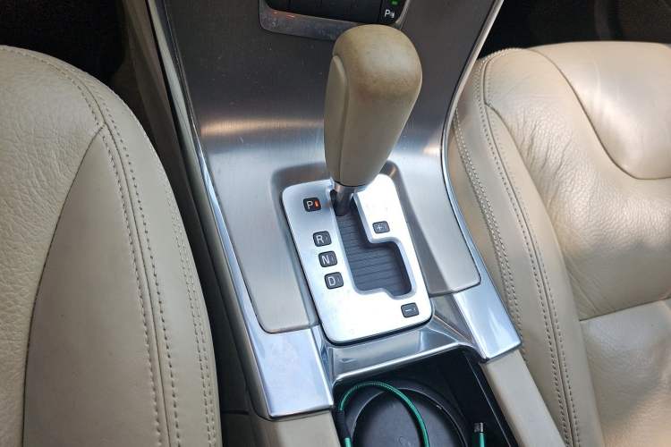 Used Volvo XC60 2012 T5 Comfort Edition Gear Lever
