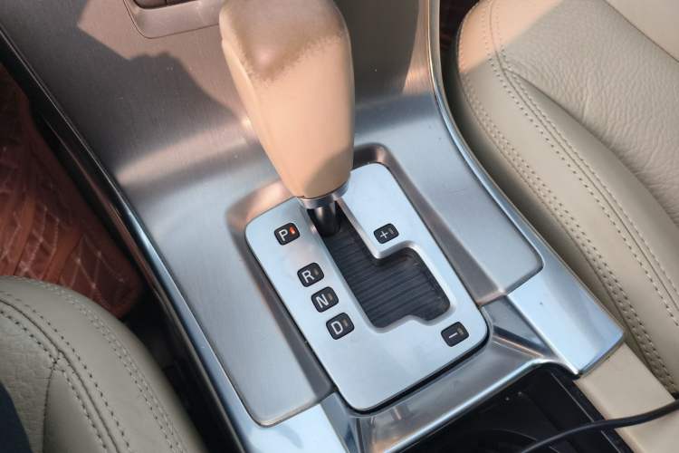 Used Volvo XC60 2012 T5 Comfort Edition Gear Lever
