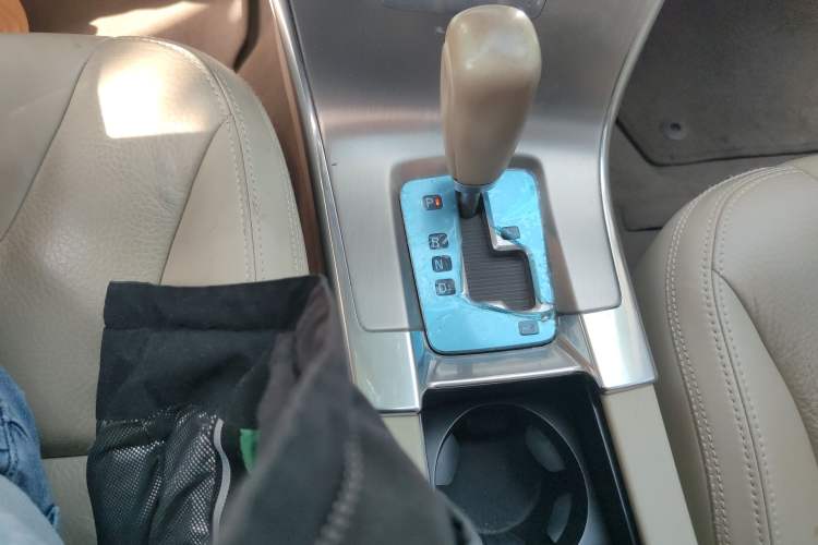 Used Volvo XC60 2012 T5 Volvo Ocean Race Commemorative Edition Gear Lever