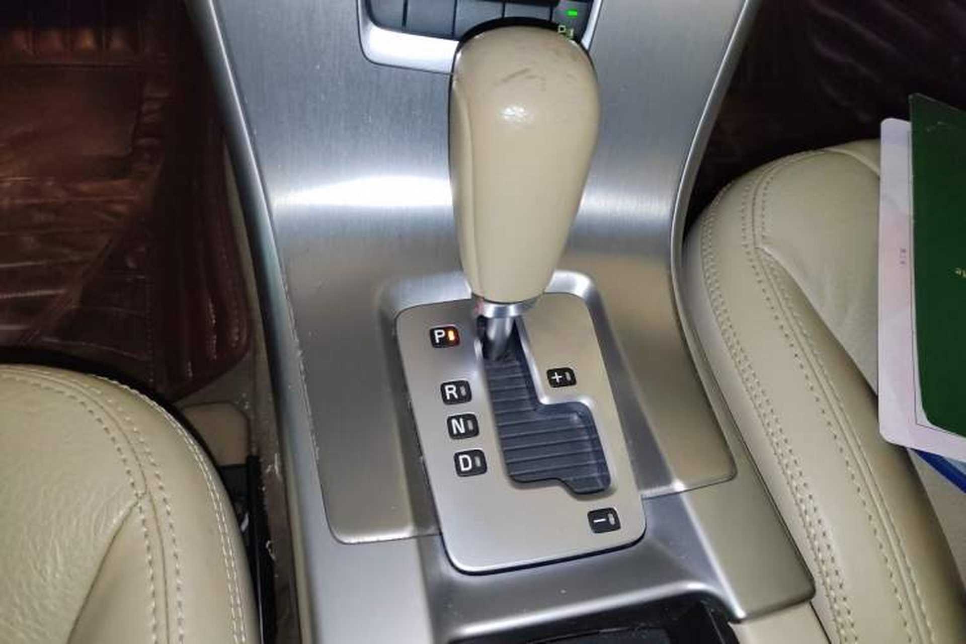 Used Volvo XC60 2012 T5 Comfort Edition Gear Lever
