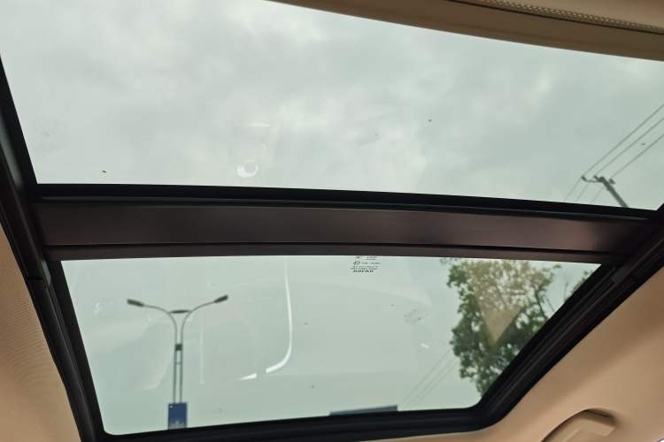 Used Volvo XC60 2012 T5 Personalized Sport Edition Headliner