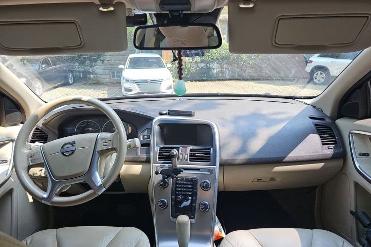 Used Volvo XC60 2012 T5 Comfort Edition Headliner