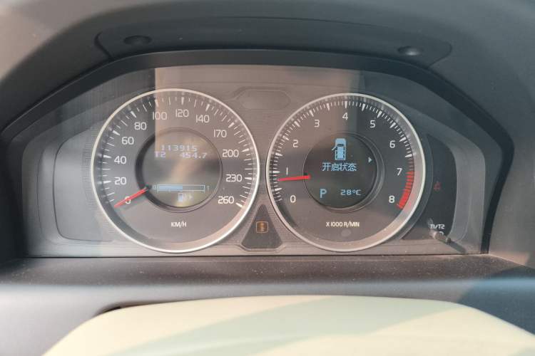 Used Volvo XC60 2012 T5 Comfort Edition Instrument Cluster