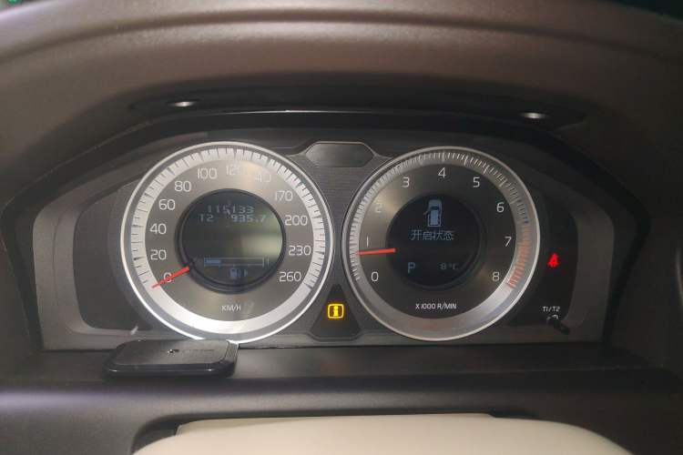 Used Volvo XC60 2012 T5 Zhiya Edition Instrument Cluster