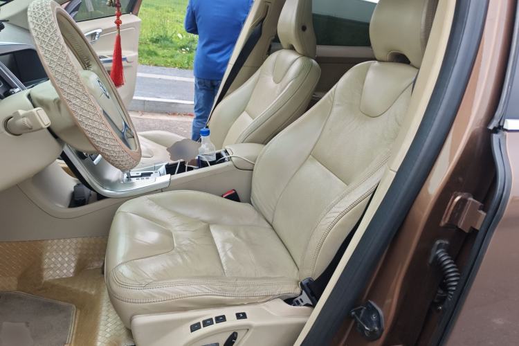 Used Volvo XC60 2012 T5 Personalized Sport Edition Left Front Seat