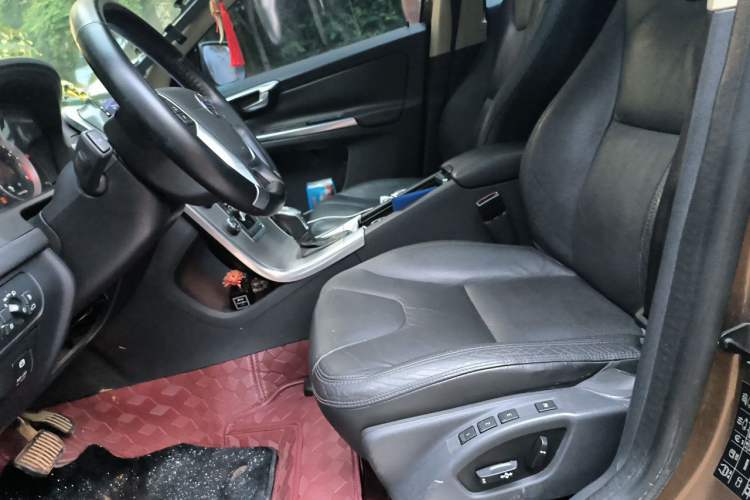 Used Volvo XC60 2012 T5 Comfort Edition Left Front Seat