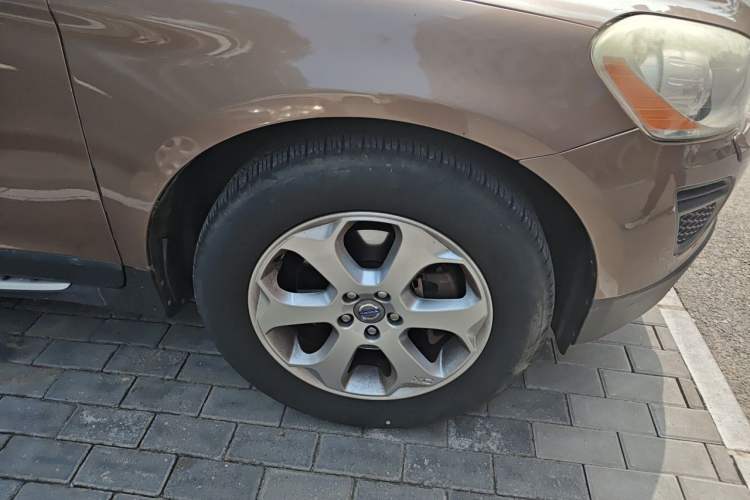 Used Volvo XC60 2012 T5 Zhiya Edition Right Front Wheel Hub
