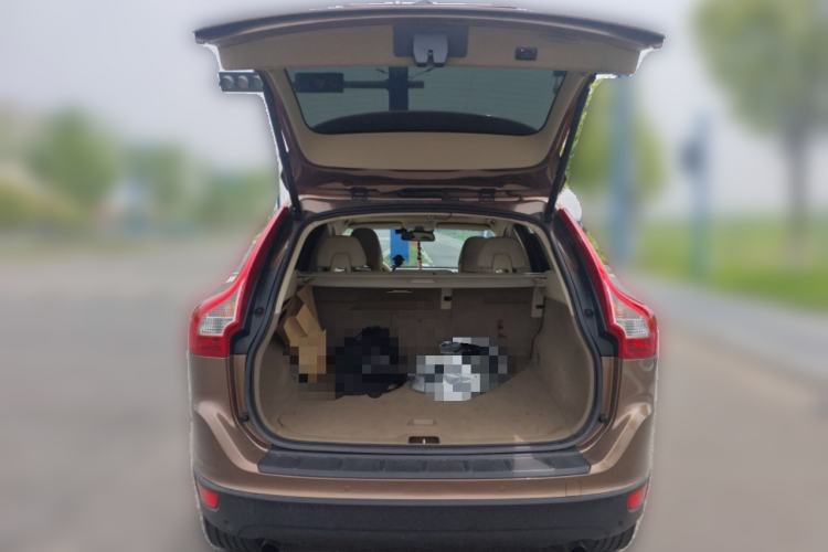 Used Volvo XC60 2012 T5 Personalized Sport Edition Trunk