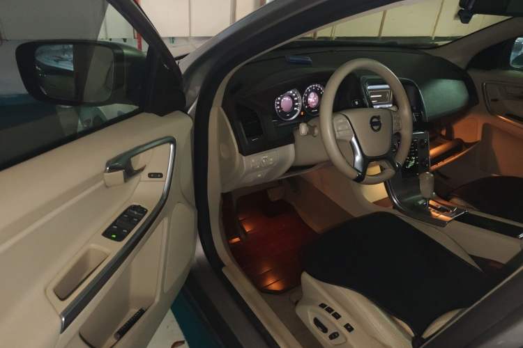 Used Volvo XC60 2012 T5 Comfort Edition Driver Seat