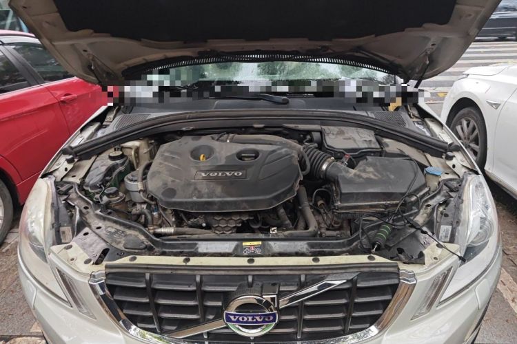 Used Volvo XC60 2012 T5 Comfort Edition Engine Bay
