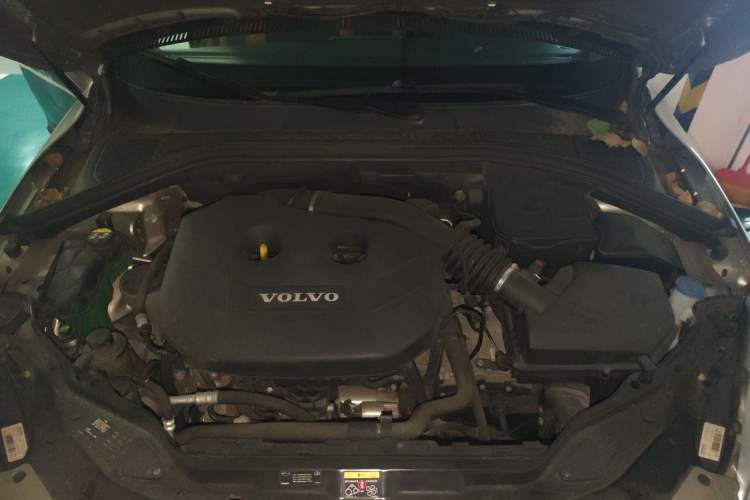 Used Volvo XC60 2012 T5 Comfort Edition Engine Bay