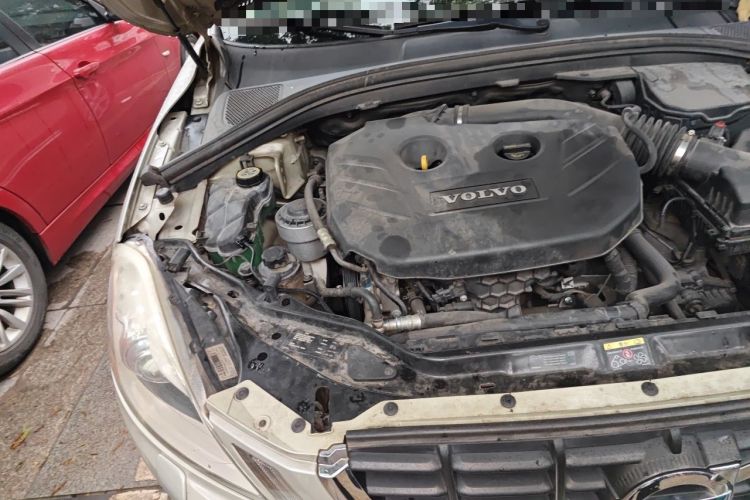 Used Volvo XC60 2012 T5 Comfort Edition Engine Bay Right