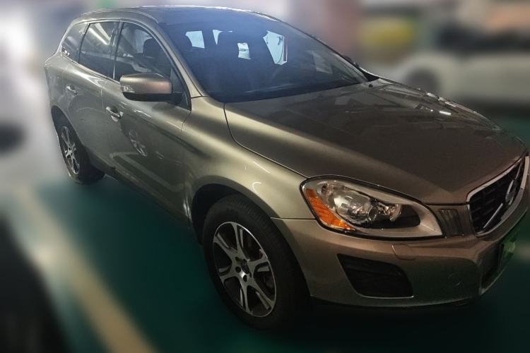 Used Volvo XC60 2012 T5 Comfort Edition Front Right 45 Deg