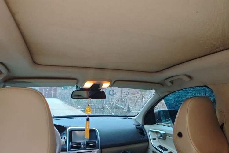 Used Volvo XC60 2012 T5 Comfort Edition Headliner
