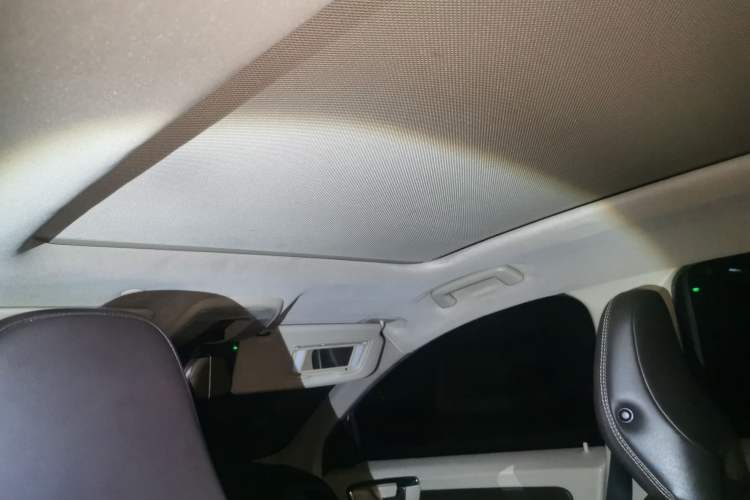 Used Volvo XC60 2012 T5 Comfort Edition Headliner