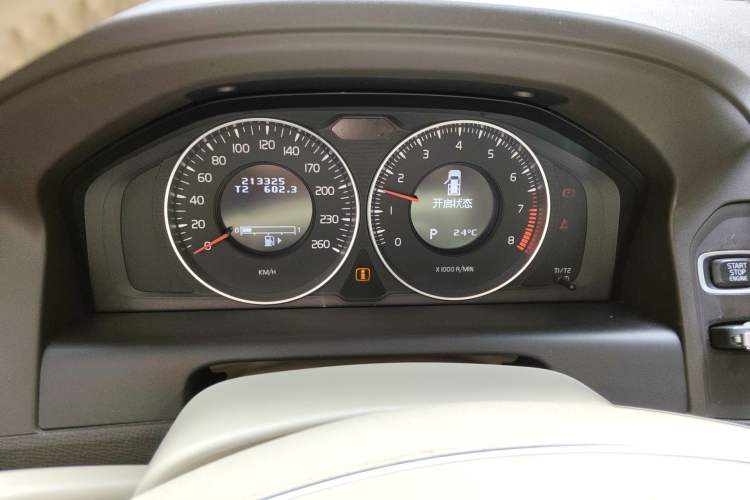 Used Volvo XC60 2012 T6 AWD Comfort Edition Instrument Cluster