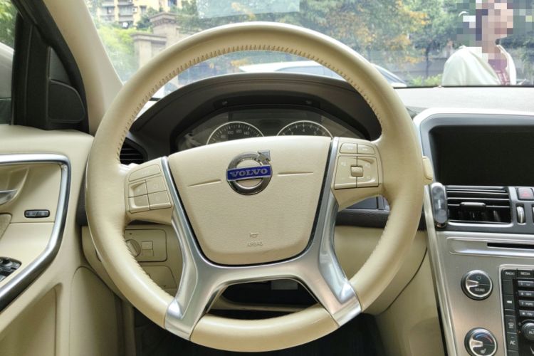 Used Volvo XC60 2012 T6 AWD Comfort Edition Steering Wheel