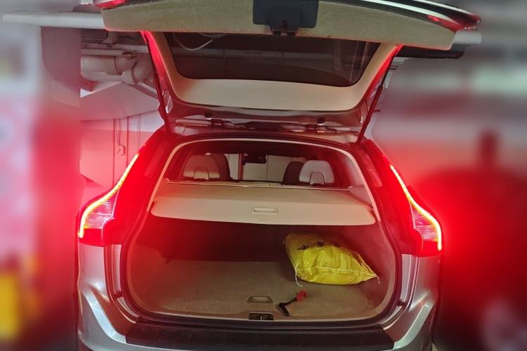 Used Volvo XC60 2012 T5 Comfort Edition Trunk