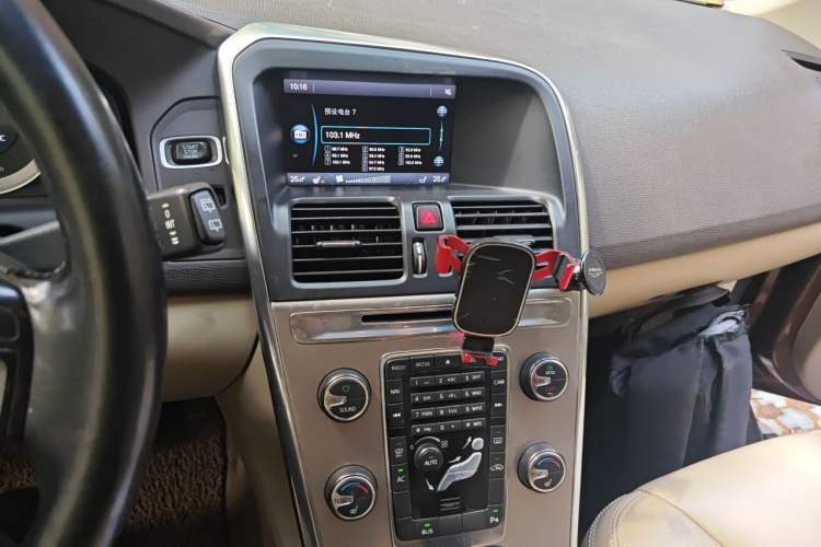Used Volvo XC60 2012 T5 Zhiya Edition Audio And AC Panel