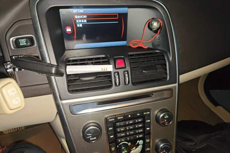 Used Volvo XC60 2012 T5 Zhiya Edition Audio And AC Panel