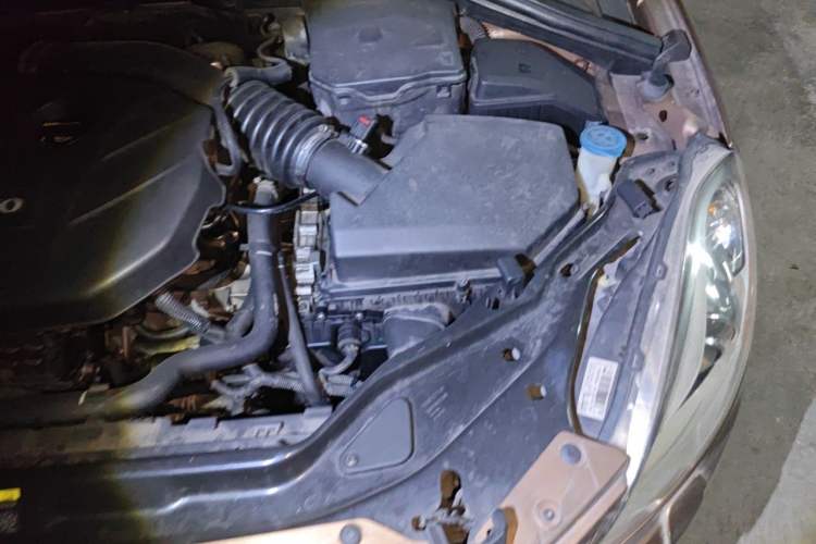 Used Volvo XC60 2012 T5 Zhiya Edition Engine Bay Left