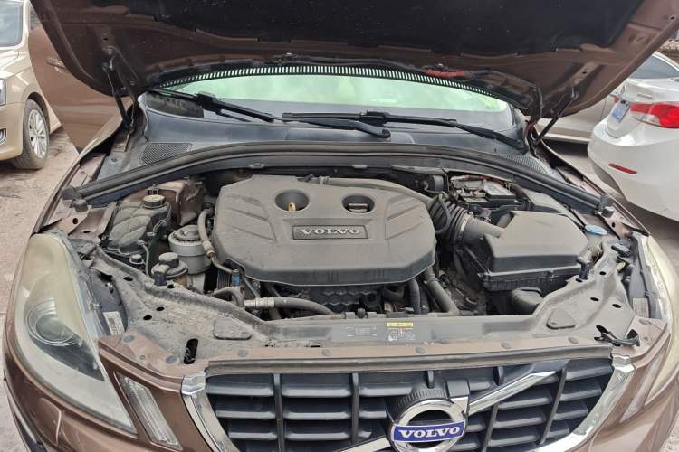 Used Volvo XC60 2012 T5 Comfort Edition Engine Bay
