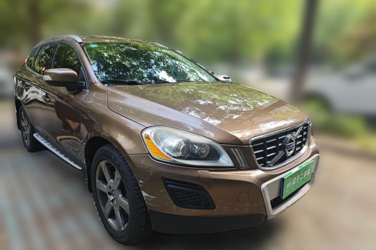 Used Volvo XC60 2012 T5 Zhiya Edition Front Right 45 Deg