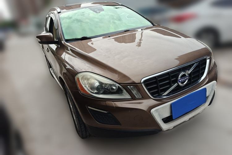 Used Volvo XC60 2012 T5 Comfort Edition Front Right 45 Deg