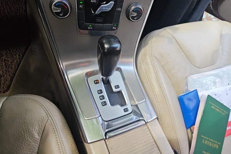 Used Volvo XC60 2012 T5 Zhiya Edition Gear Lever