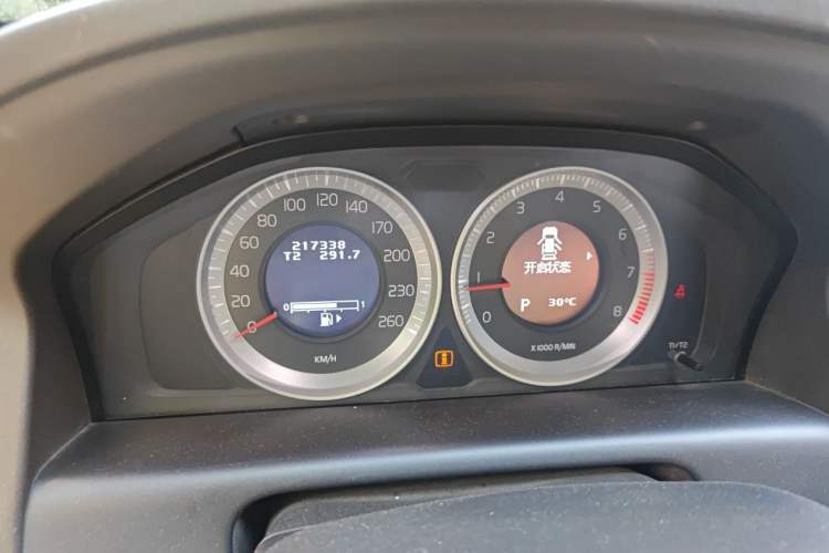 Used Volvo XC60 2012 T5 Zhiya Edition Instrument Cluster