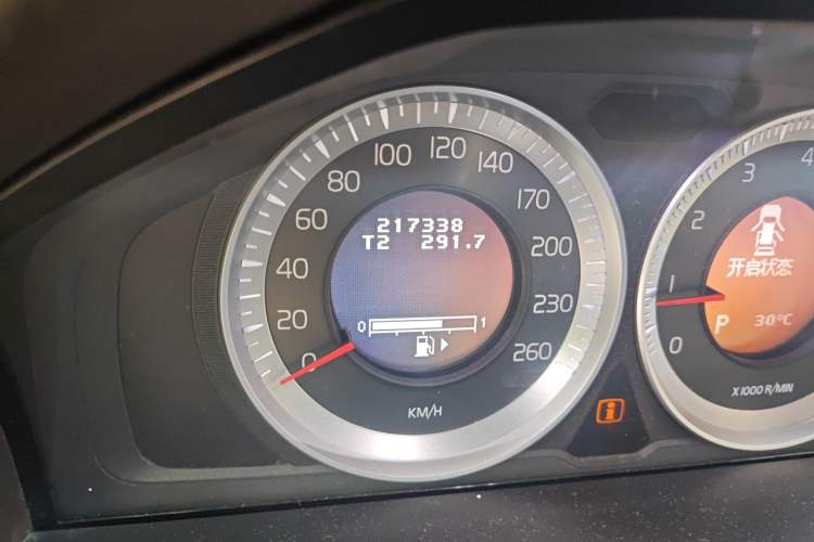 Used Volvo XC60 2012 T5 Zhiya Edition Odometer Close Up