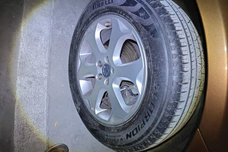 Used Volvo XC60 2012 T5 Zhiya Edition Right Front Wheel Hub