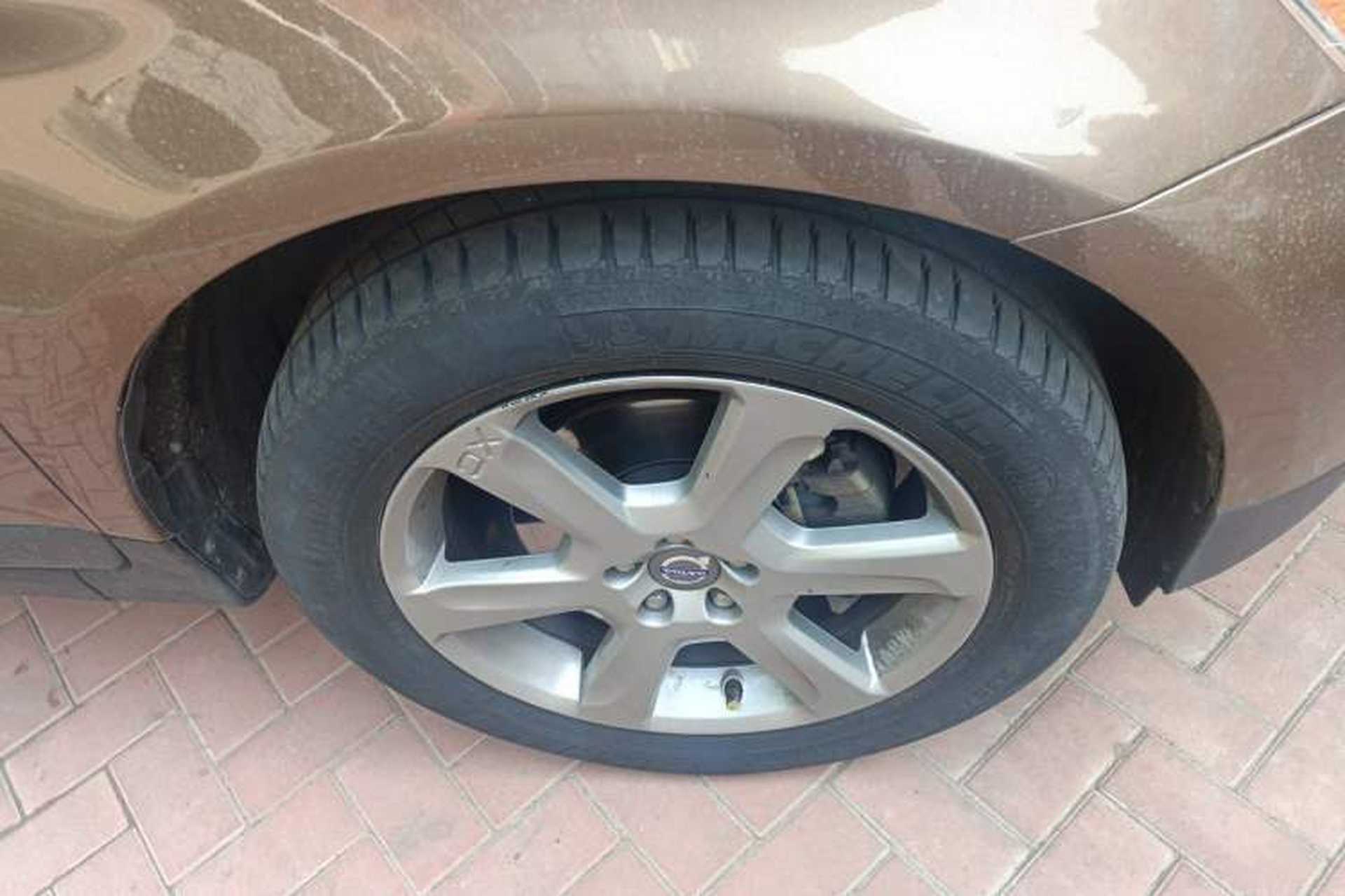 Used Volvo XC60 2012 T6 AWD Zhiya Edition Right Front Wheel Hub
