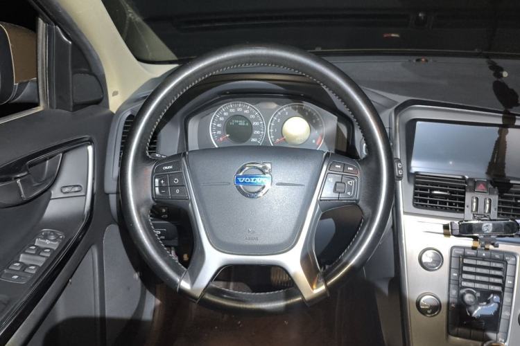 Used Volvo XC60 2012 T5 Comfort Edition Steering Wheel