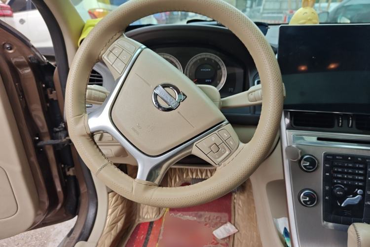 Used Volvo XC60 2012 T5 Comfort Edition Steering Wheel