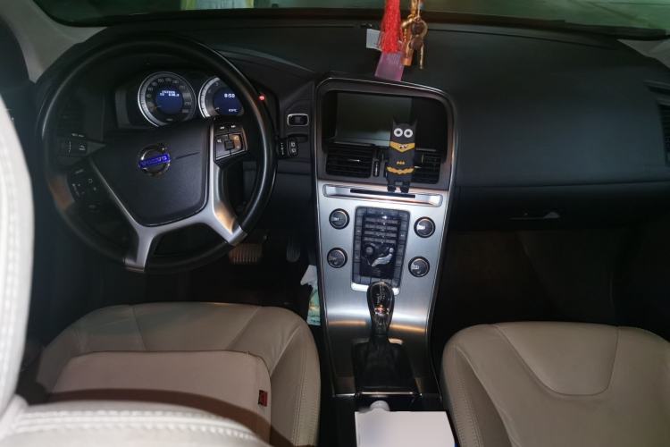 Used Volvo XC60 2012 T5 Zhiya Edition Center Console