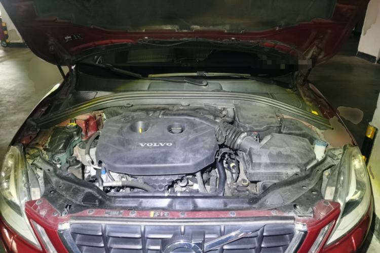 Used Volvo XC60 2012 T5 Zhiya Edition Engine Bay