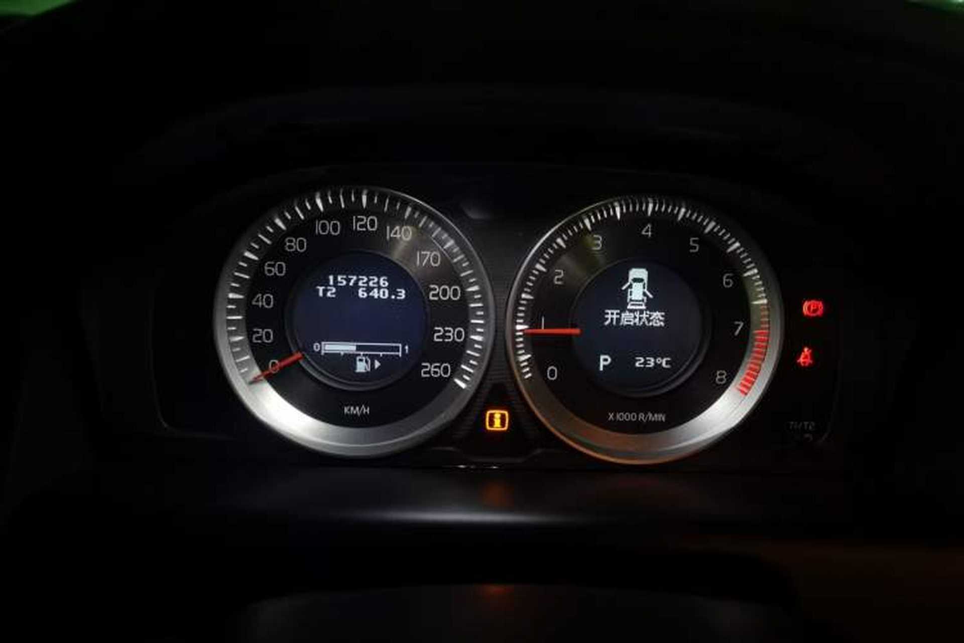 Used Volvo XC60 2012 T5 Zhiya Edition Instrument Cluster