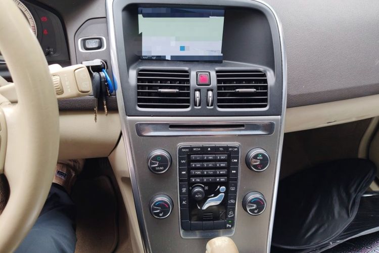 Used Volvo XC60 2012 T6 AWD Zhiya Edition Audio And AC Panel
