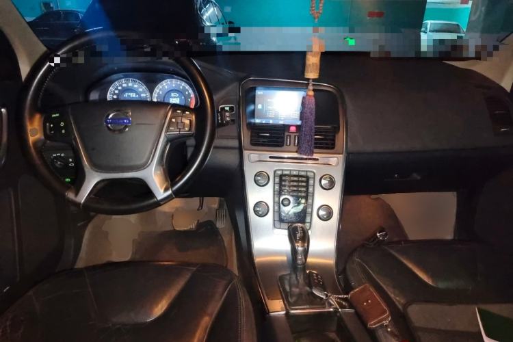 Used Volvo XC60 2012 T6 AWD Zhiya Edition Center Console