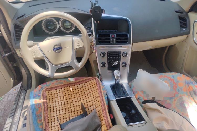 Used Volvo XC60 2012 T5 Zhiya Edition Center Console