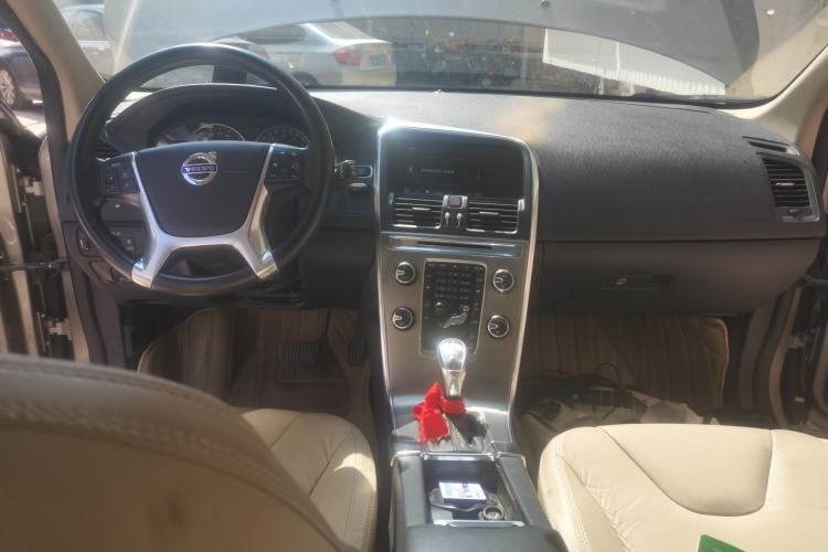 Used Volvo XC60 2012 T6 AWD Zhiya Edition Center Console