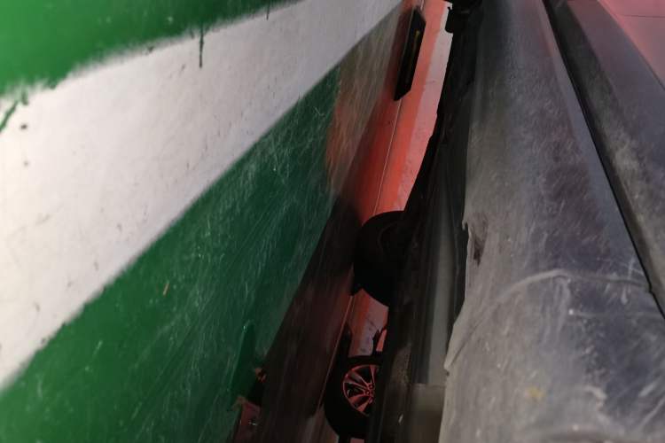 Used Volvo XC60 2012 T5 Zhiya Edition Chassis Front Right