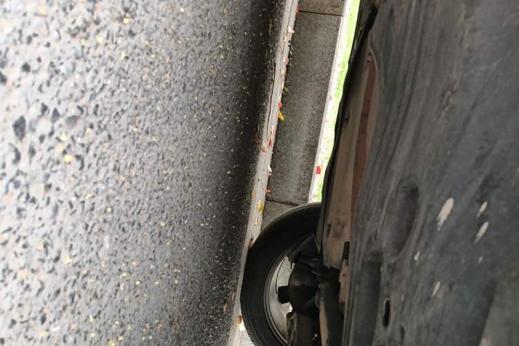 Used Volvo XC60 2012 T5 Comfort Edition Chassis Rear Left